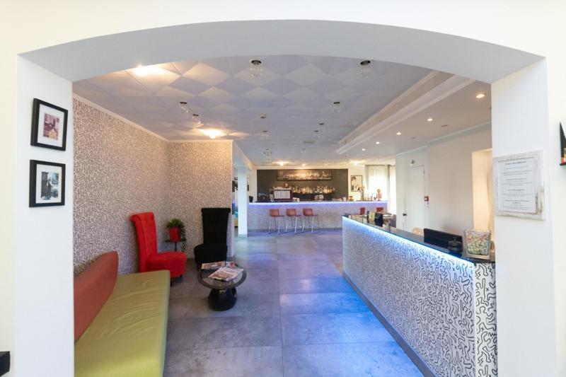 Hotel Etna - Nuova Gestione Romagnola Parcheggio Riccione